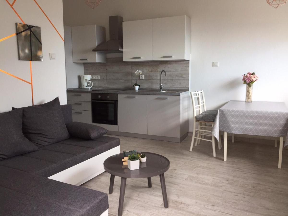 Apartments Novum Нови Винодолски Екстериор снимка