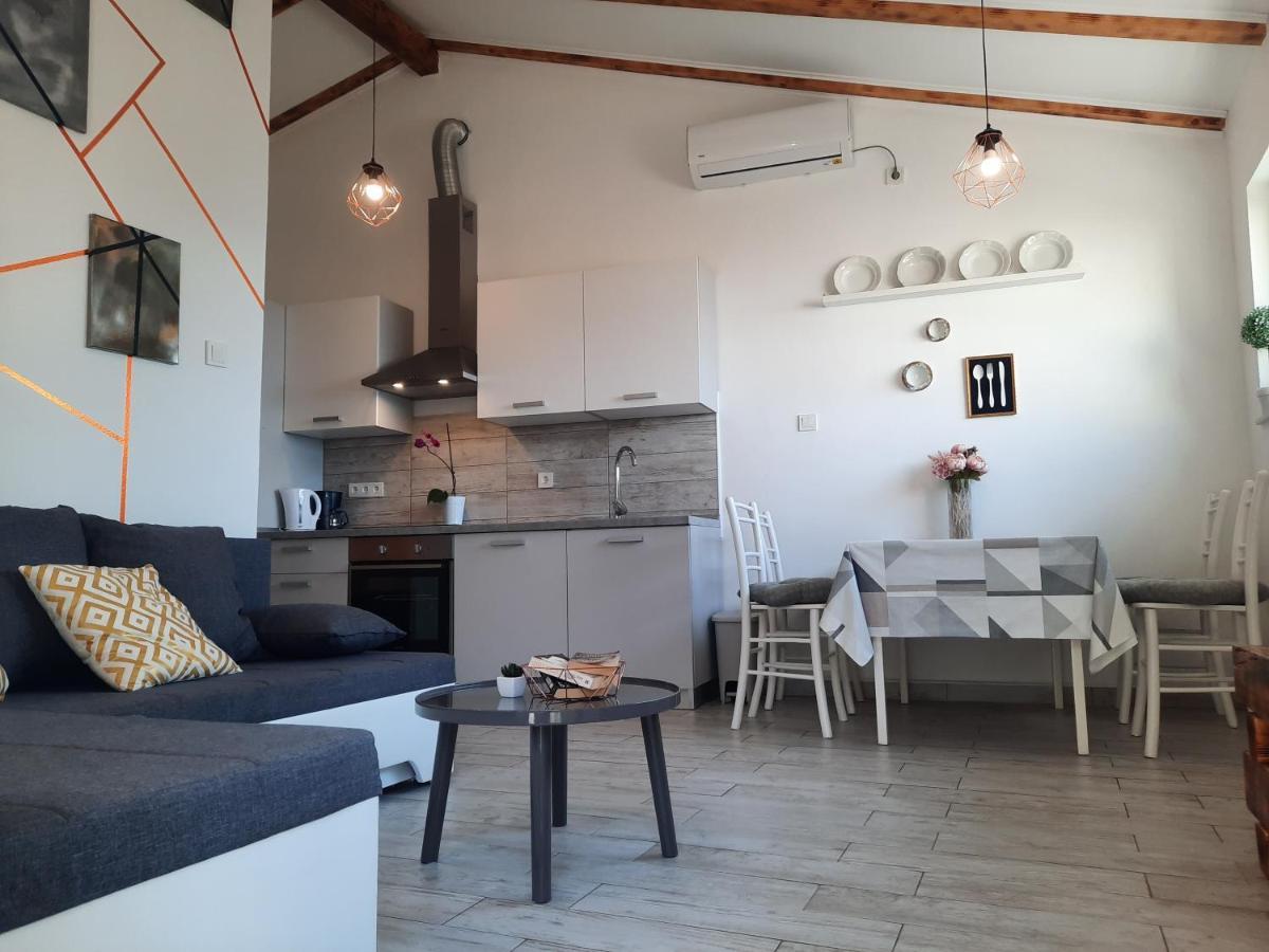 Apartments Novum Нови Винодолски Екстериор снимка